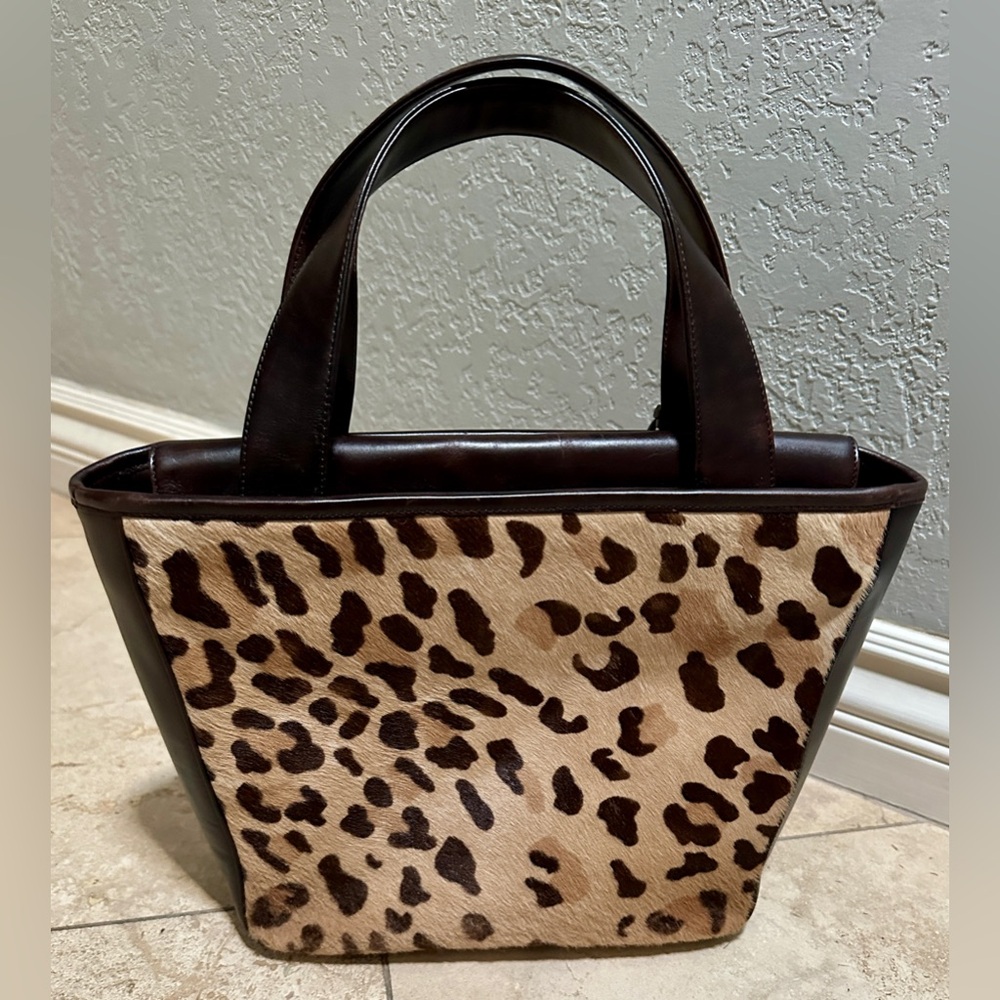 Dana Buchman Leather w/Leopard Pony Fur Tote & Gold Details - Picture 5 of 11